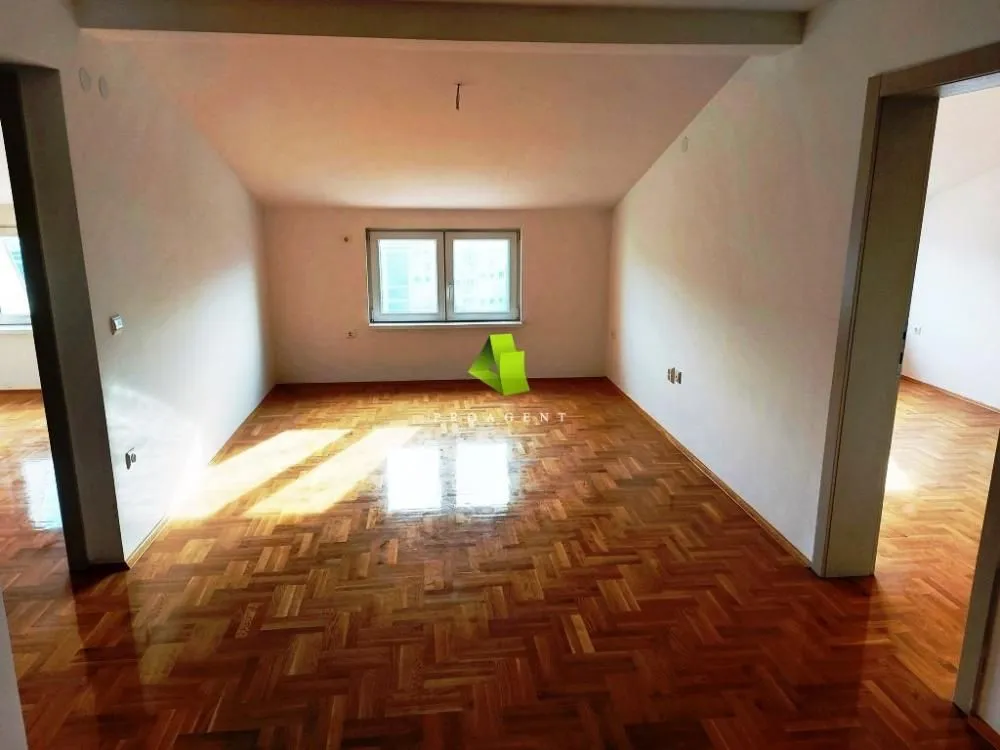 Sale, two bedroom apartment, 54m², Medijana, Niš