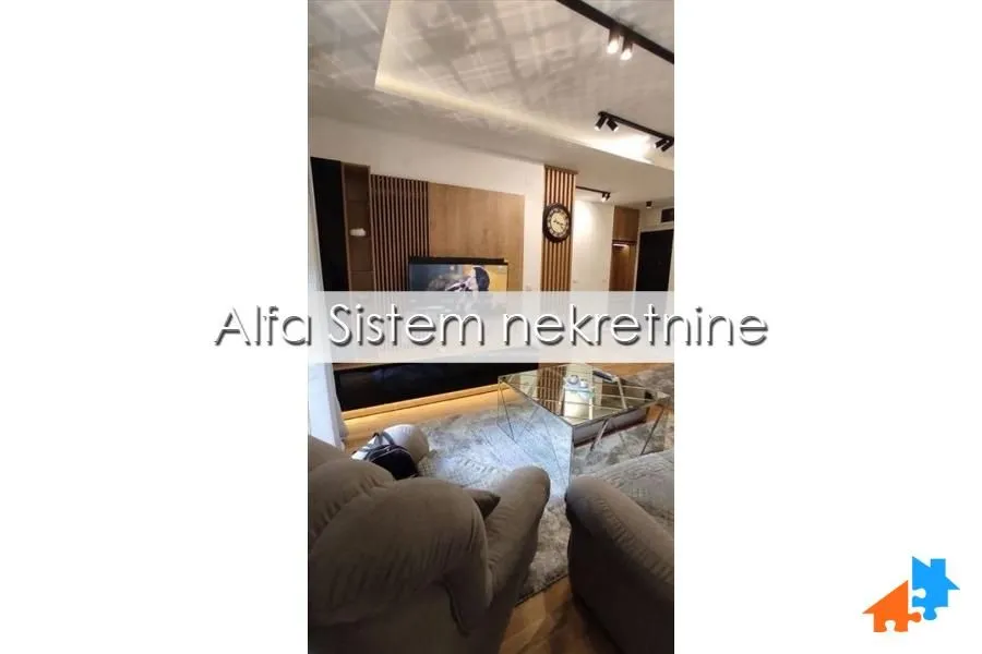 Izdavanje, dvosoban stan, 50m², Đeram Pijaca, Beograd