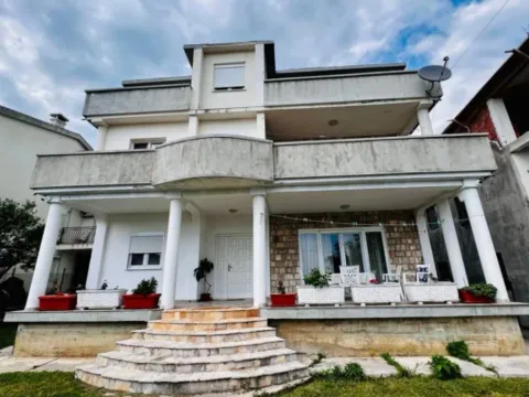 Sale, house, 380m², Šušanj, Bar - image 1