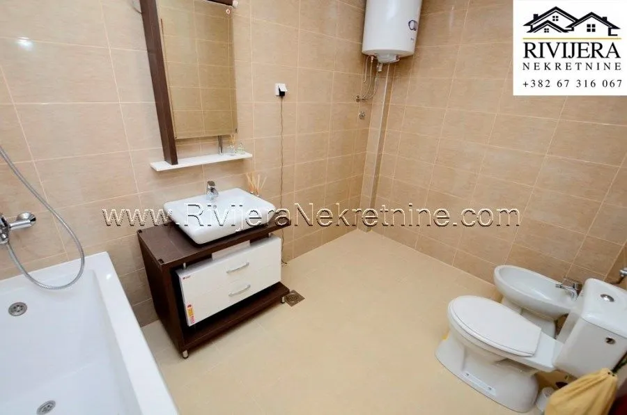 Prodaja, trosoban stan, 213m², Topla, Herceg Novi