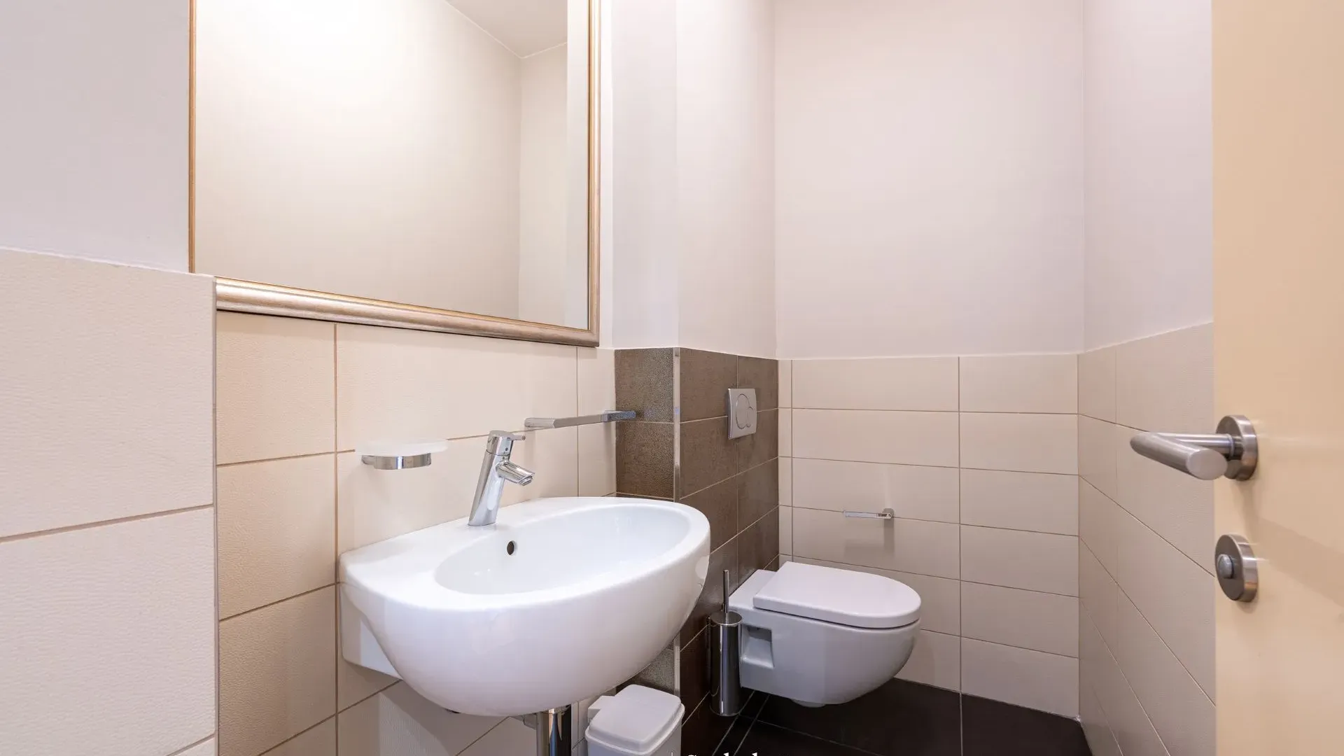 Prodaja, dvosoban stan, 88m², Kod Capital Plaze, Podgorica