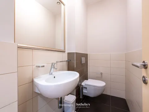 Prodaja, dvosoban stan, 88m², Kod Capital Plaze, Podgorica - image 8