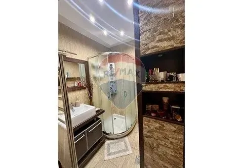 Izdavanje, dvosoban stan, 100m², Dobrota, Kotor - image 8