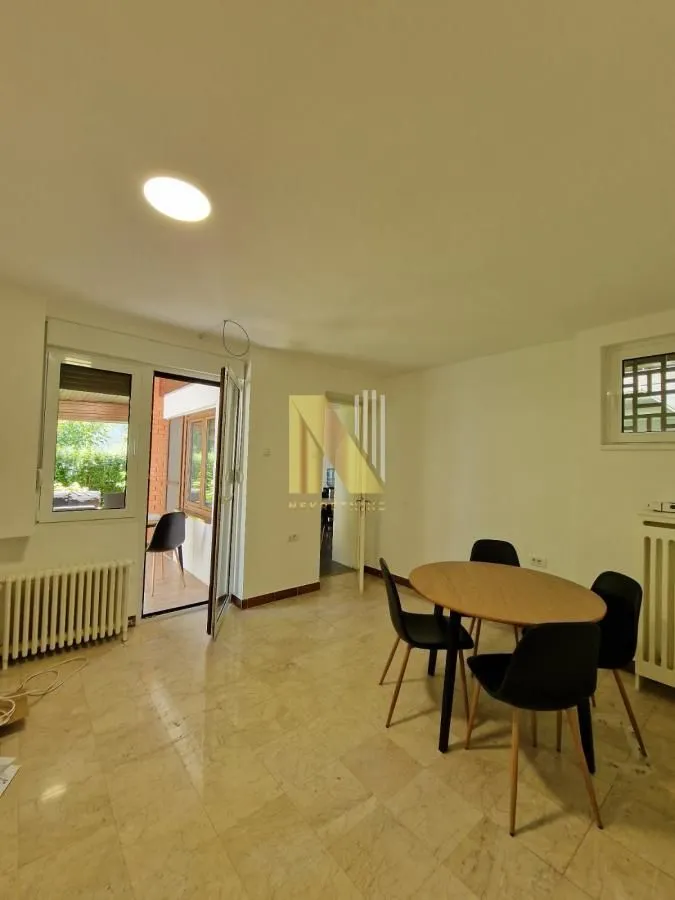 Rent, office space, 200m², Spens, Novi Sad Sve Podlokacije
