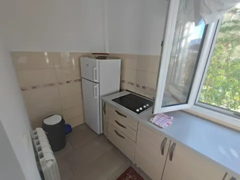 Izdavanje, jednosoban stan, 40m², Kalimanj, Tivat - image 5