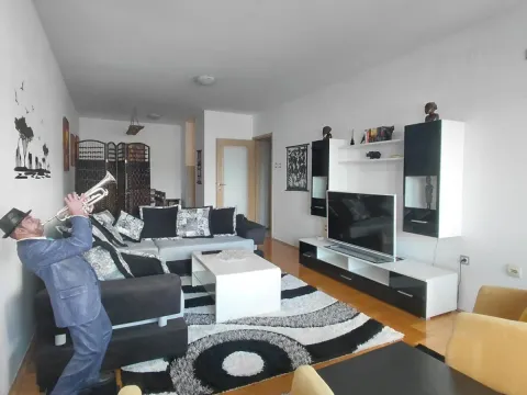 Rent, three bedroom apartment, 95m², Preko Morače, Podgorica - image 1