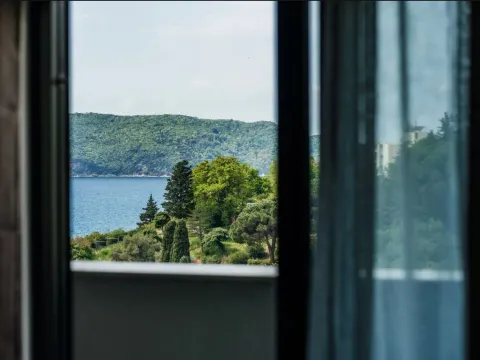 Rent, one bedroom apartment, 44m², Bečići, Budva - image 13