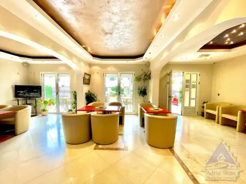 Sale, hospitality venue, 1300m², Budva, Crna Gora - image 4