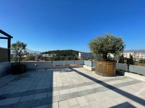 Sale, two bedroom apartment, 270m², Pobrežje, Podgorica - image 11