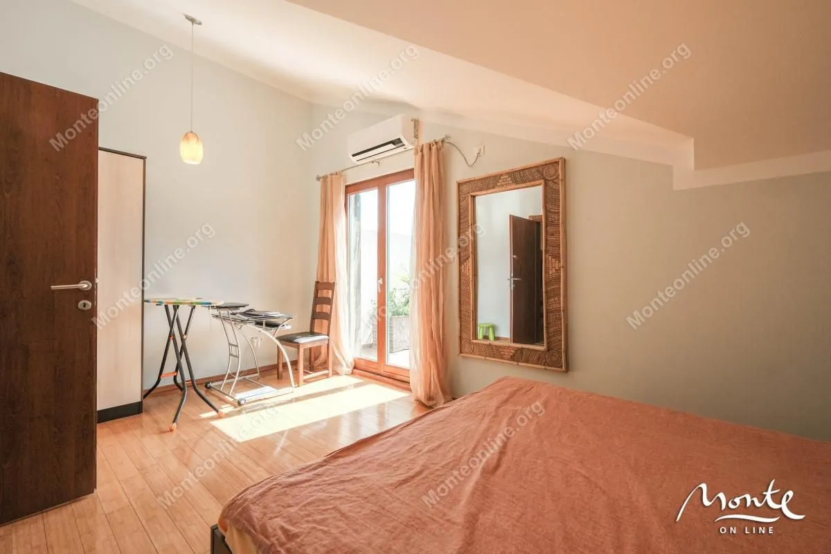 Prodaja, trosoban stan, 130m², Risan, Kotor