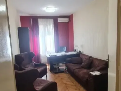 Izdavanje, poslovni prostor, 100m², Savski Venac, Beograd - image 14