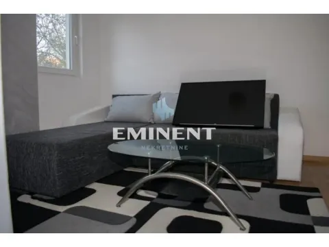 Prodaja, kuća, 200m², Ledine, Beograd - image 14