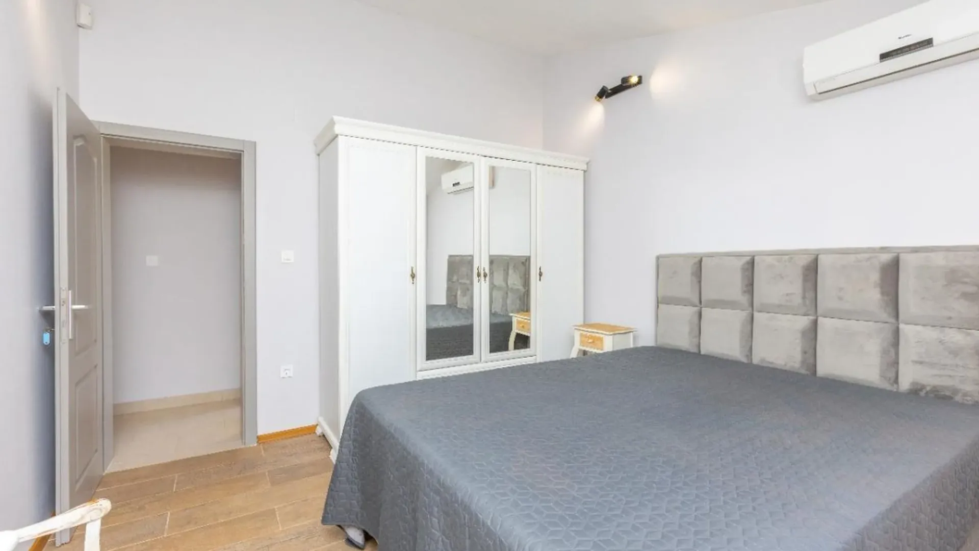 Prodaja, kuća, 234m², Tivat, Crna Gora