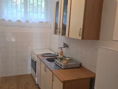 Izdavanje, trosoban stan, 67m², Centar, Herceg Novi - image 6