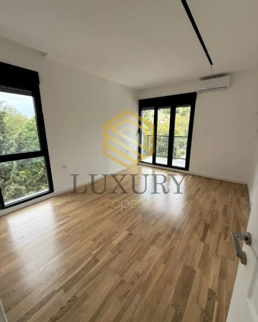 Prodaja, trosoban stan, 90m², Zagorič, Podgorica