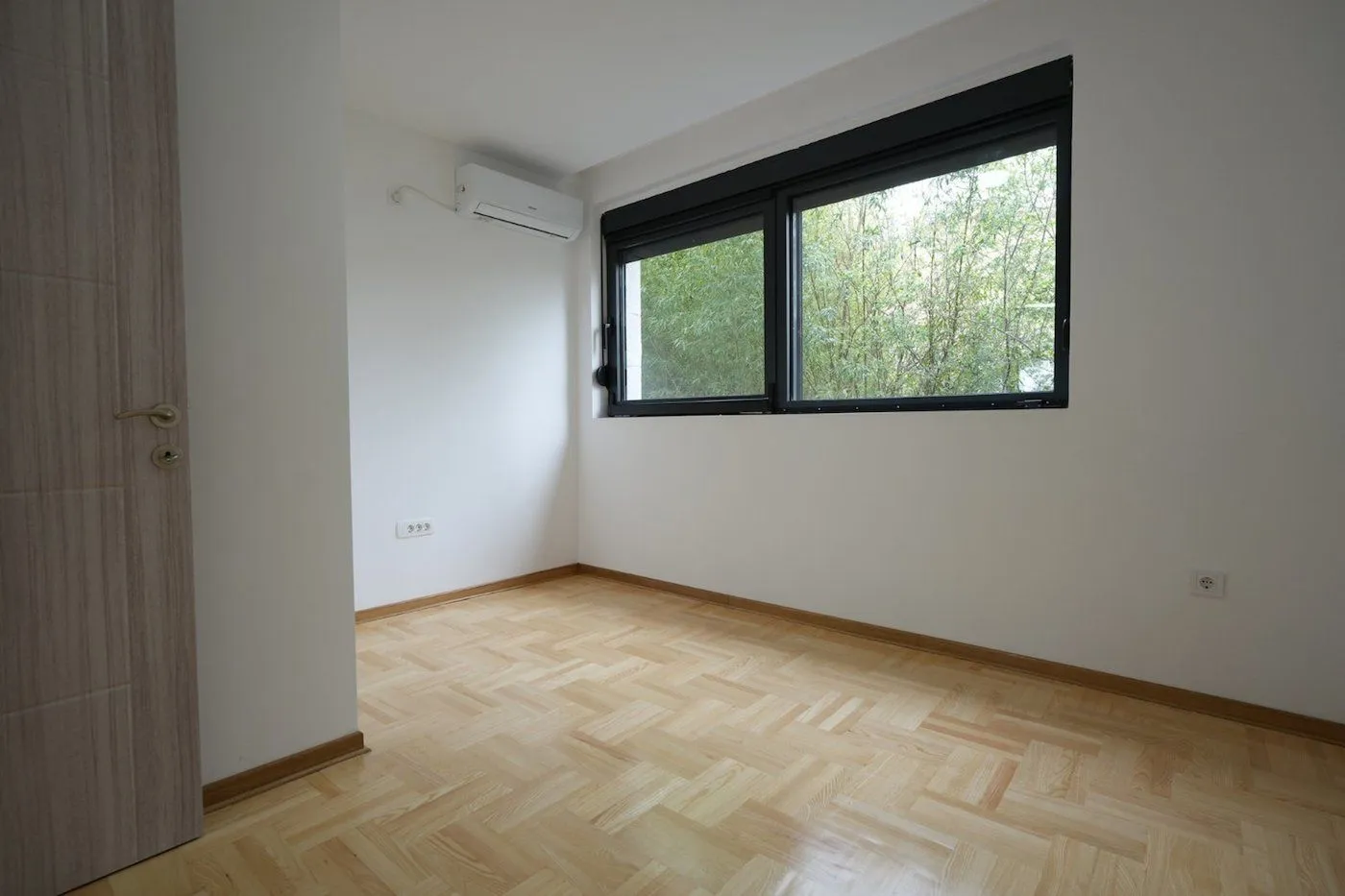 Rent, apartment, 95m², Pod Goricom, Podgorica
