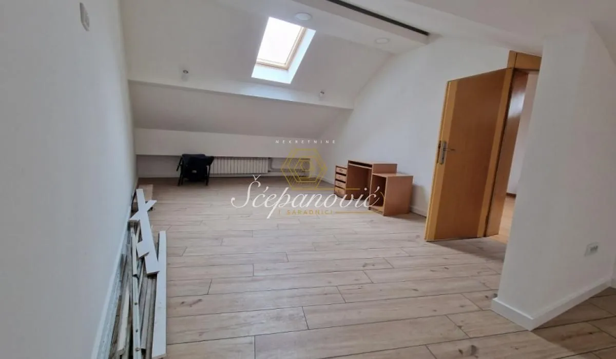 Rent, office space, 92m², Centar, Novi Sad