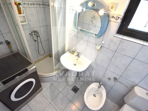 Prodaja, kuća, 320m², Murtovina, Podgorica - image 10