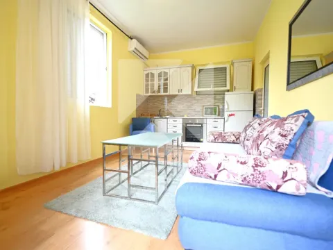 Izdavanje, jednosoban stan, 38m2, Stari Aerodrom, Podgorica Izdavanje, jednosoban stan, 38m2, Stari Aerodrom, Podgorica