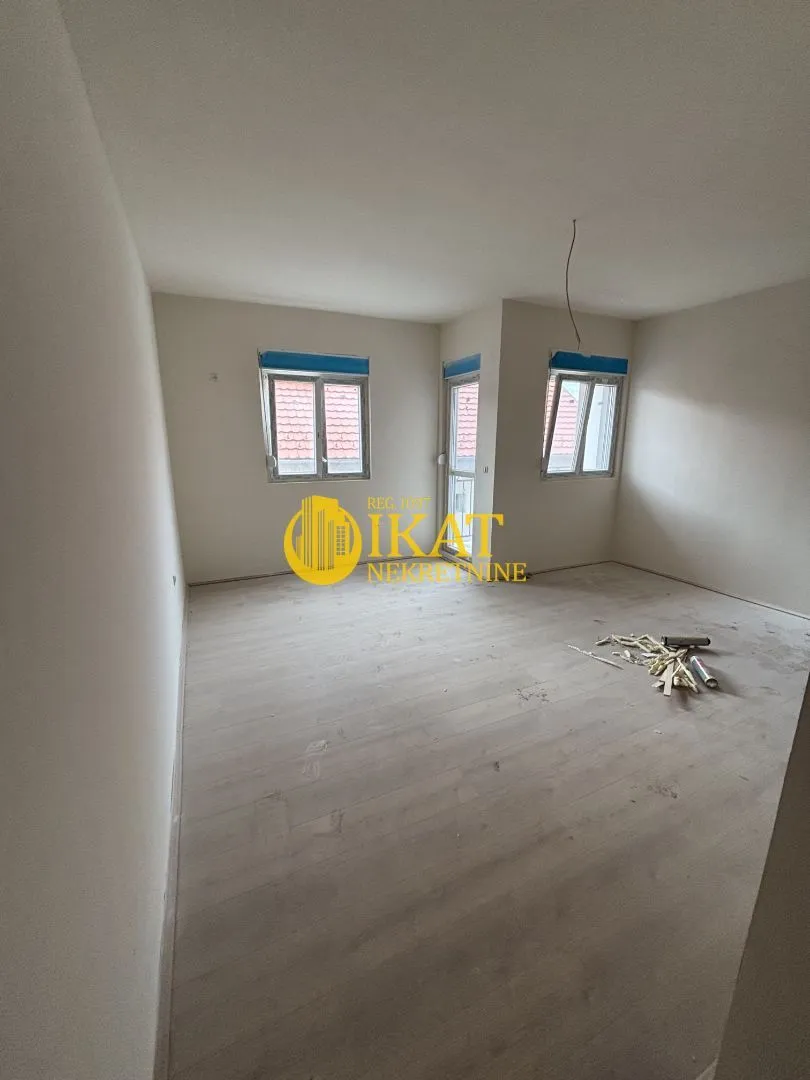 Prodaja, dvosoban stan, 62m², Batajnica, Beograd
