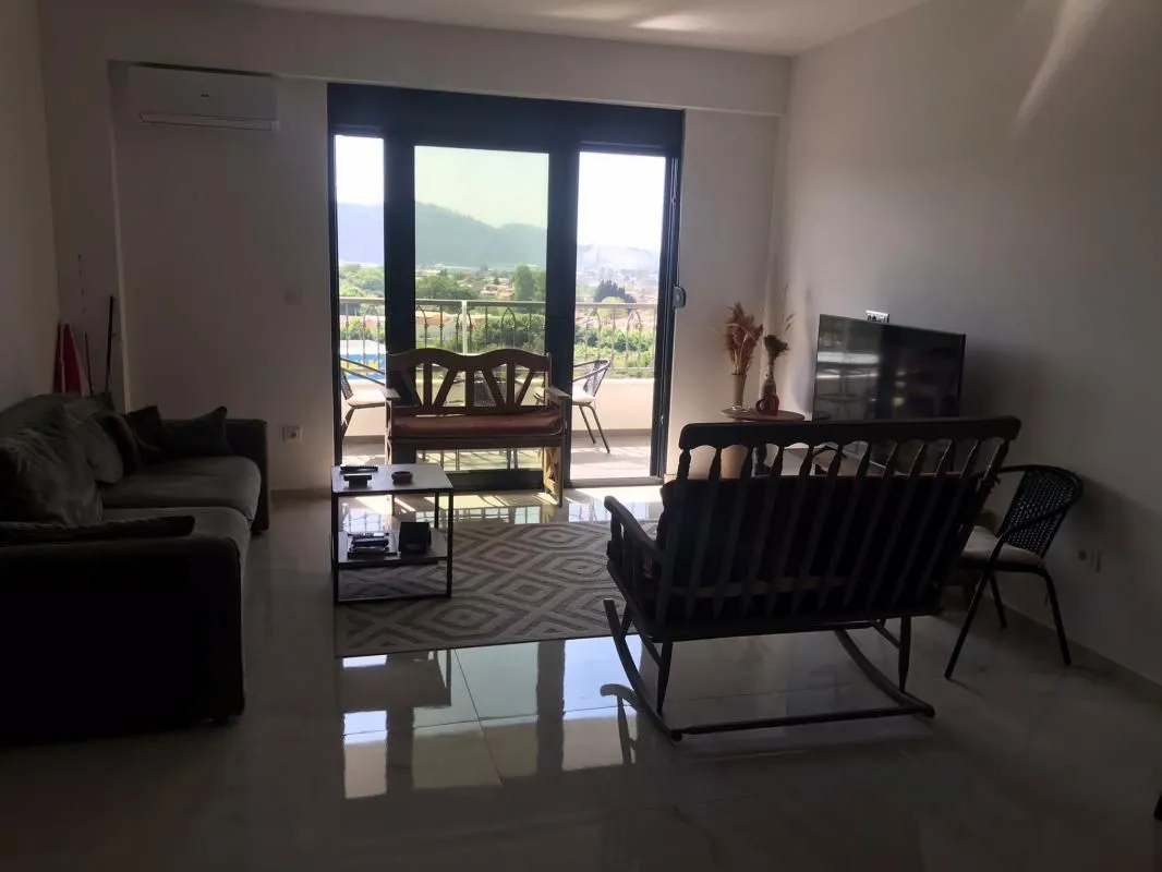 Rent, two bedroom apartment, 70m², Čeluga, Bar