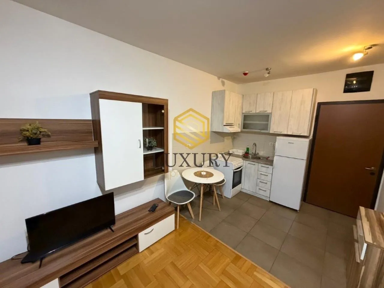 Rent, studio apartment, 32m², City Kvart, Podgorica