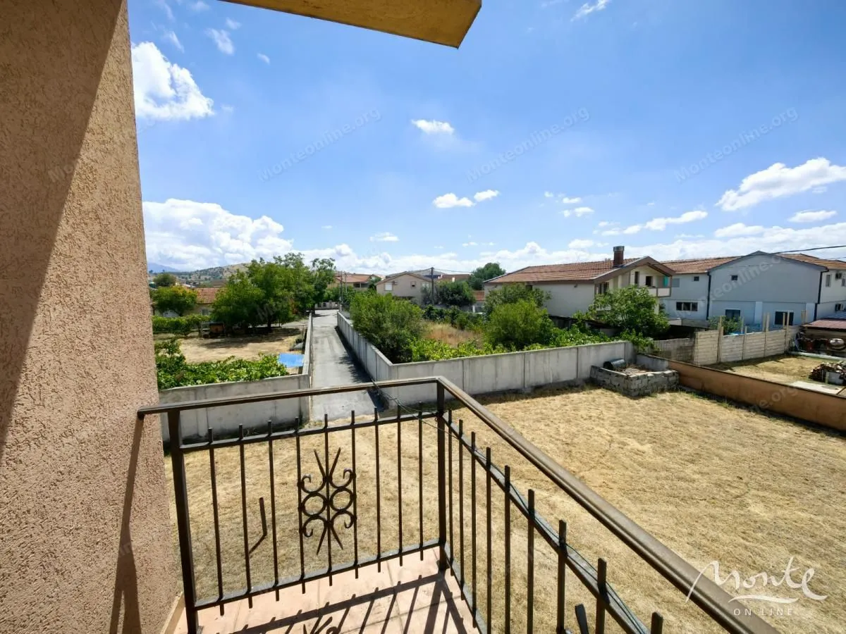 Prodaja, kuća, 385m², Donja Gorica, Podgorica