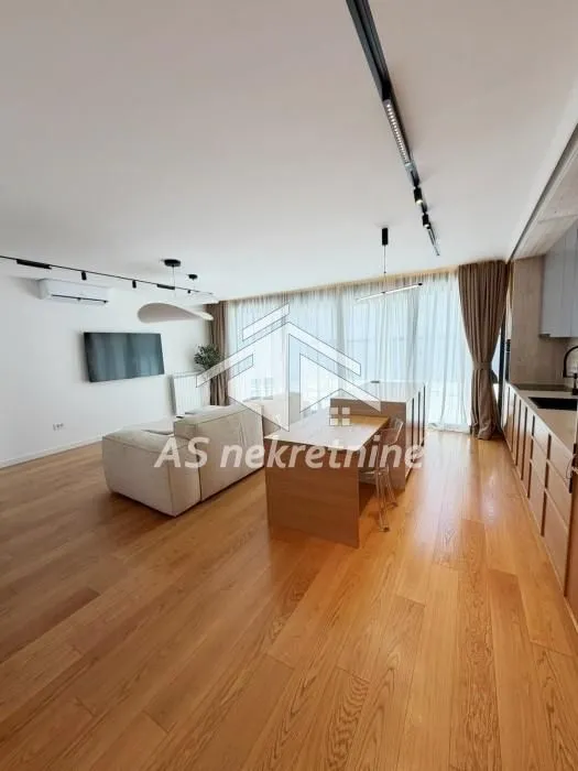 Rent, three bedroom apartment, 125m², Crveni Krst, Beograd