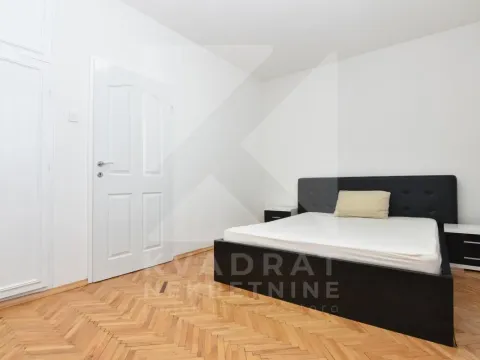 Izdavanje, kuća, 250m², Zagorič, Podgorica - image 11