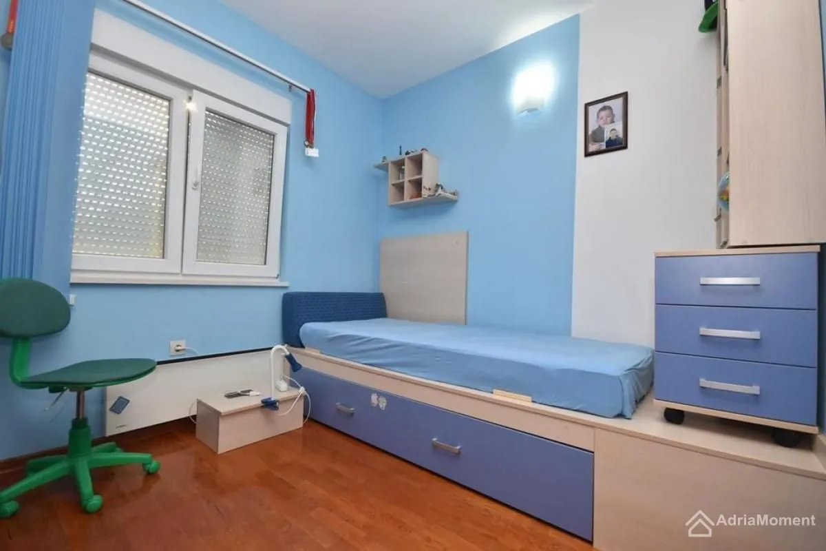 Prodaja, kuća, 275m², Đenovići, Herceg Novi