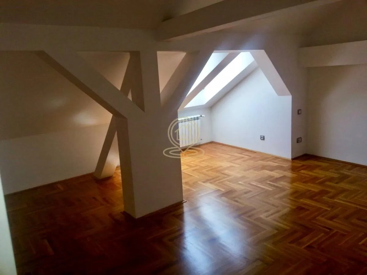 Rent, house, 170m², Savski Venac, Beograd