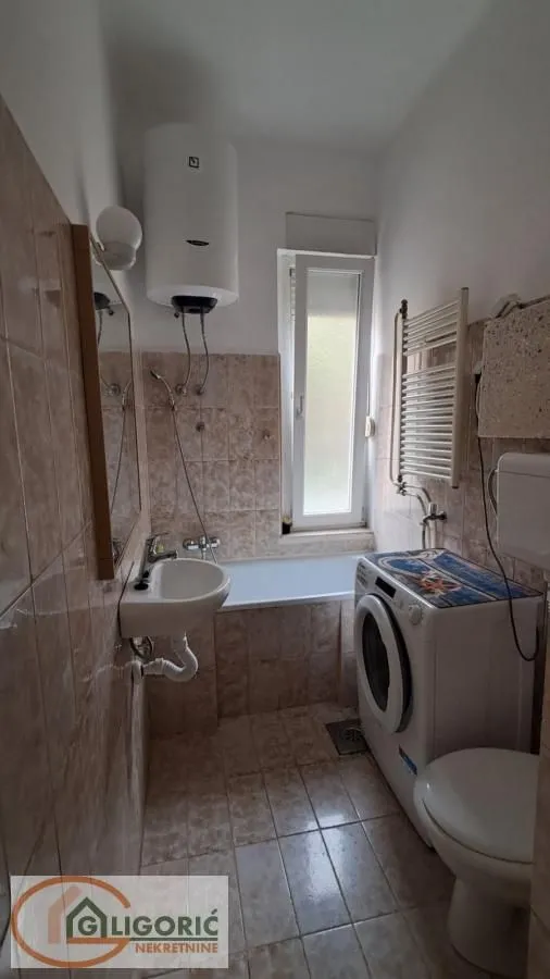 Izdavanje, dvosoban stan, 50m², Hadzipopovac, Palilula Sve Podlokacije