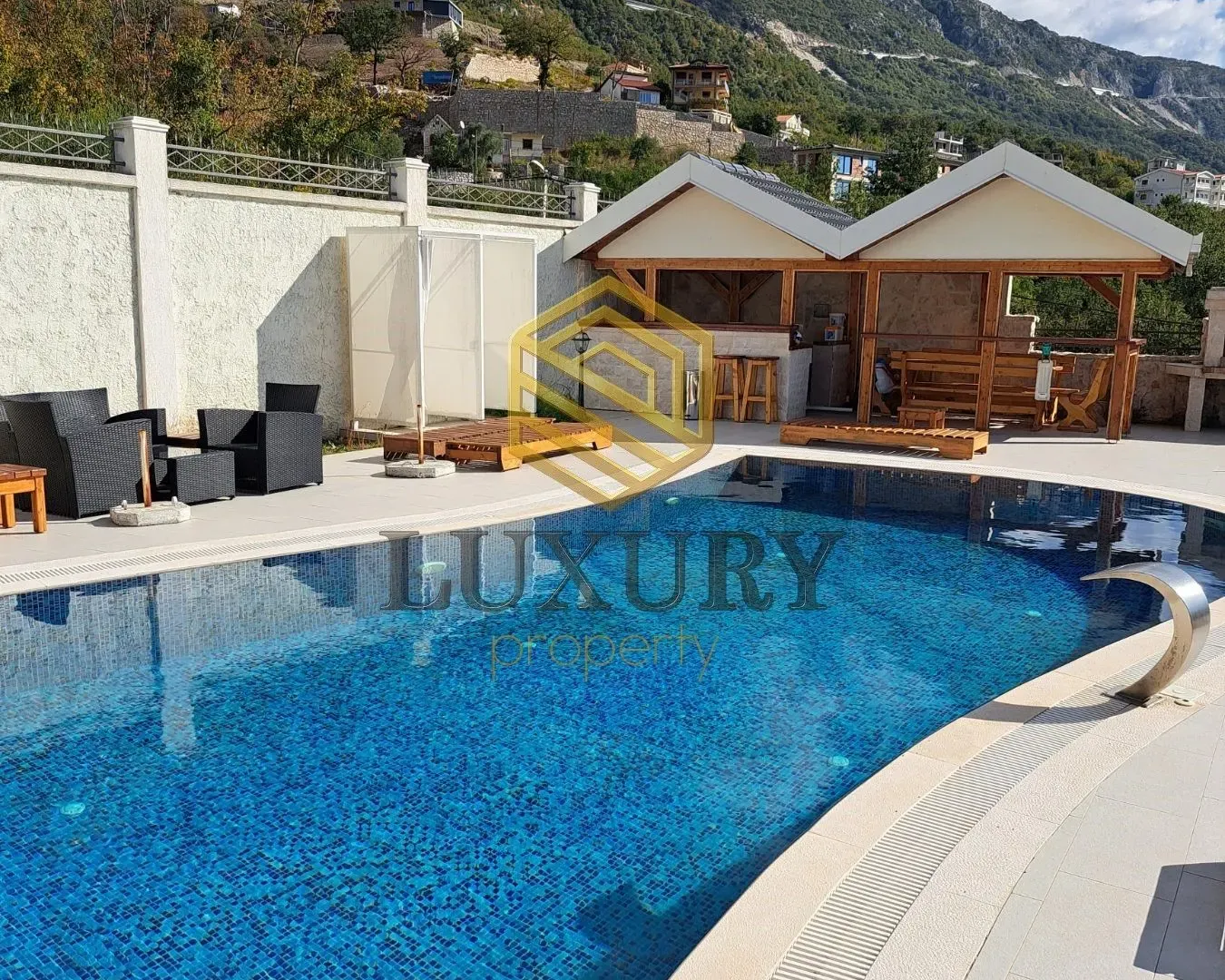 Sale, house, 400m², Markovići, Budva
