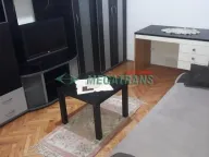Izdavanje, trosoban stan, 32m2, Centar, Novi Sad