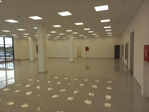 Rent, office space, 2750m², Surčin, Beograd - image 10