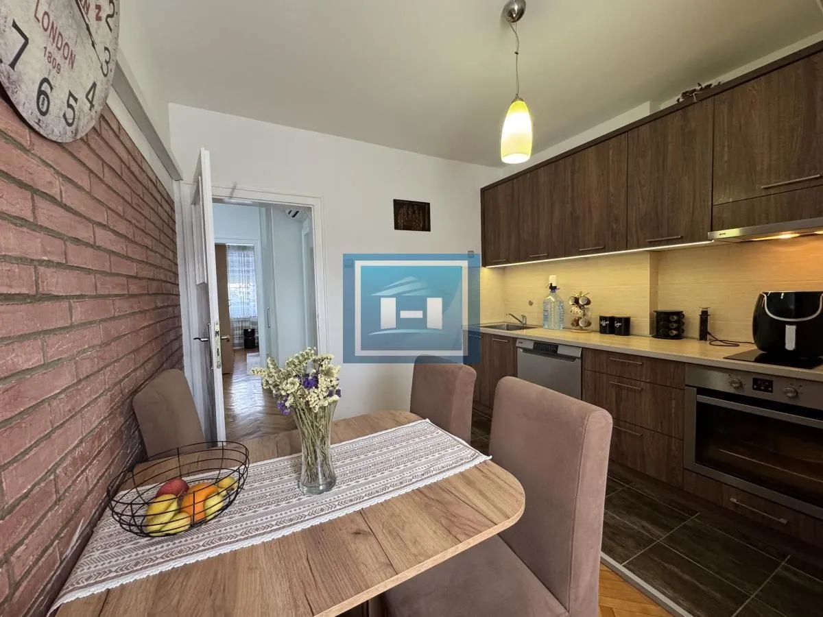 Sale, two bedroom apartment, 56m², Centar, Ćuprija