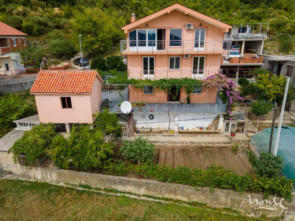 Prodaja, kuća, 410m², Podi, Herceg Novi
