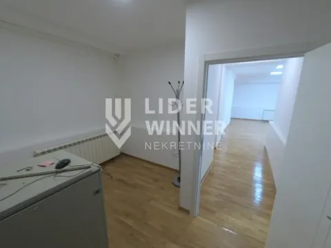 Izdavanje, poslovni prostor, 97m², Savski Venac, Beograd - image 14