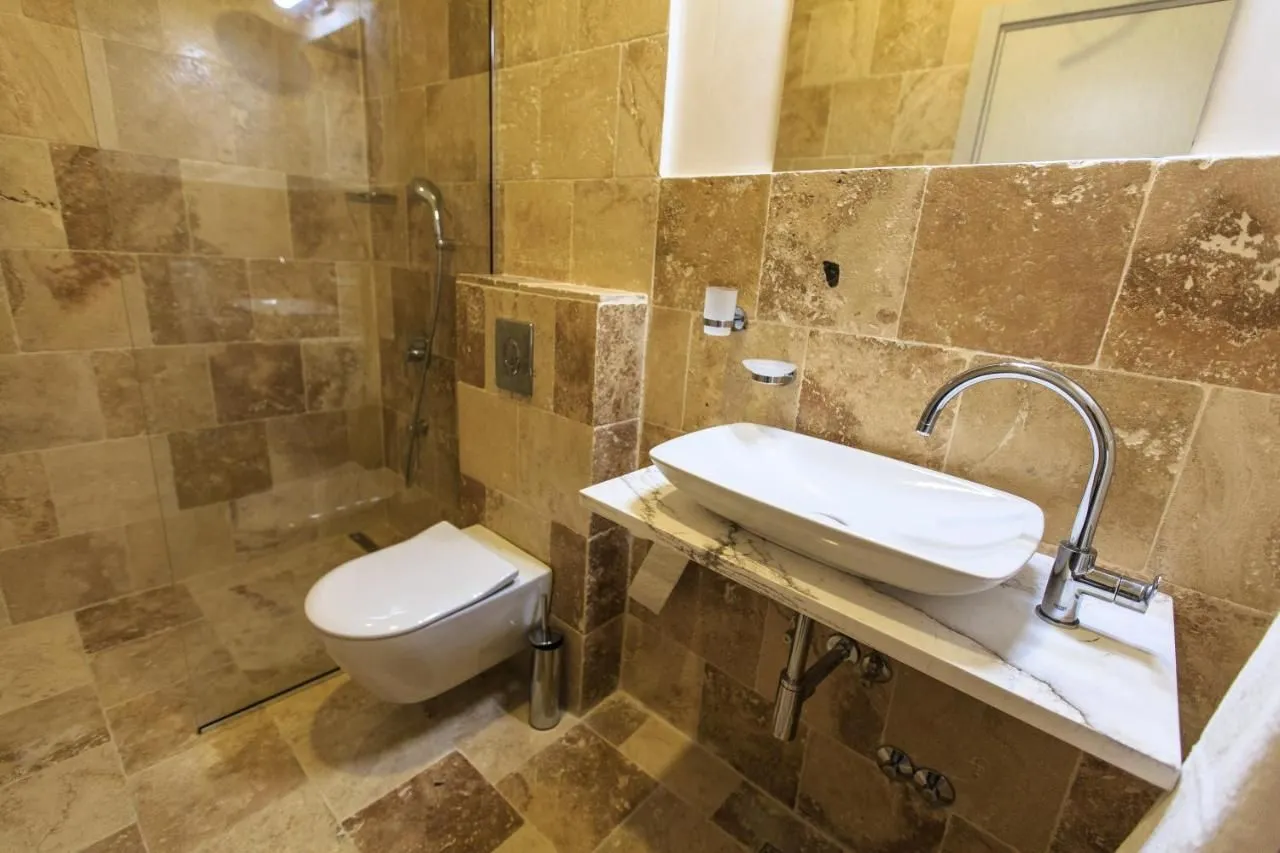 Sale, house, 225m², Reževići, Budva