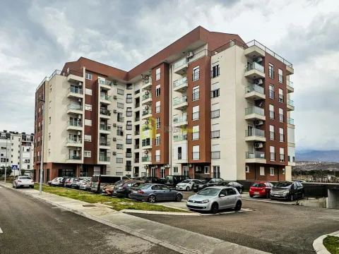 Rent, studio apartment, 24m², Stari Aerodrom, Podgorica - image 2