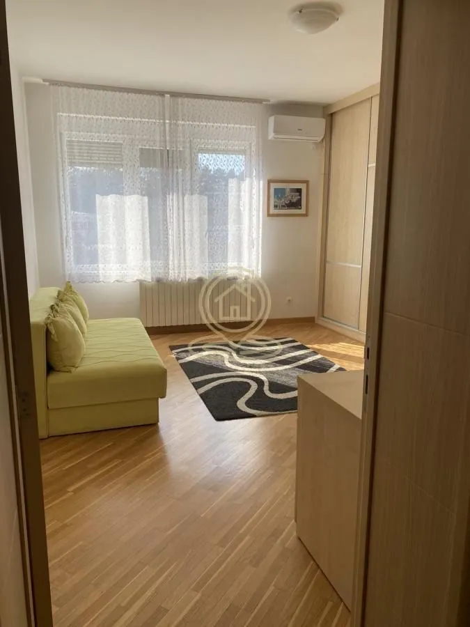 Izdavanje, trosoban stan, 92m², Tašmajdan, Palilula Sve Podlokacije