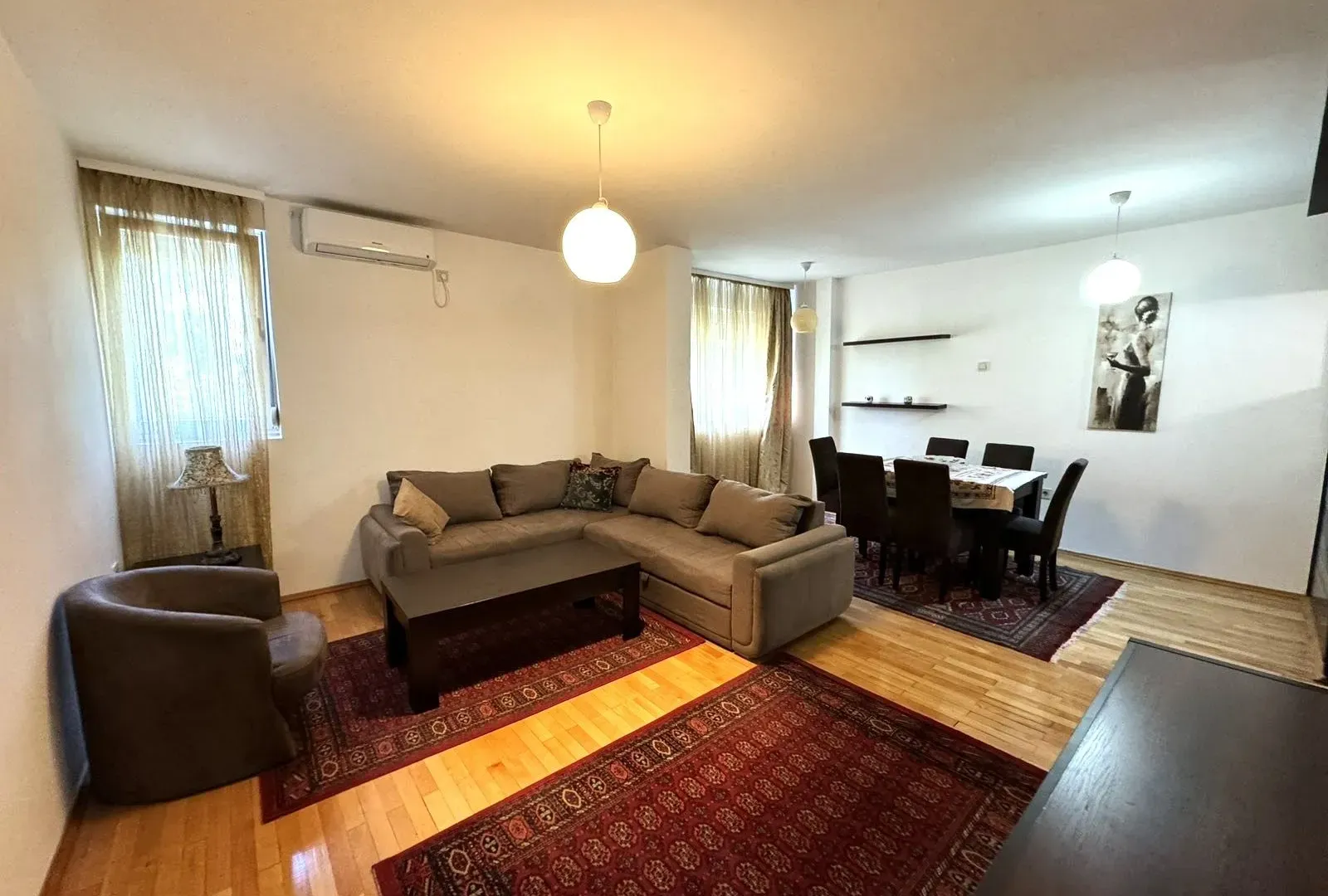 Izdavanje, jednosoban stan, 60m², Blok 5, Podgorica