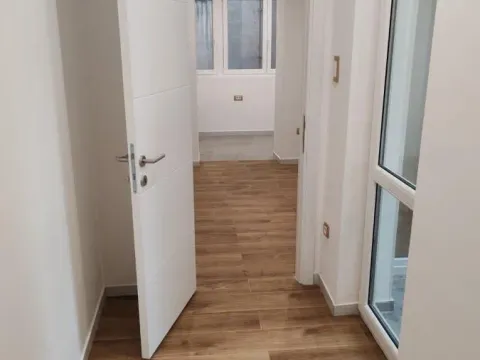 Rent, one bedroom apartment, 36m², Zeleni Venac, Beograd - image 4