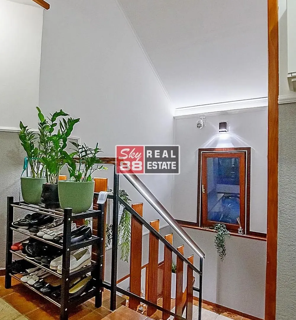 Sale, four bedroom apartment, 104m², Stari Grad, Beograd