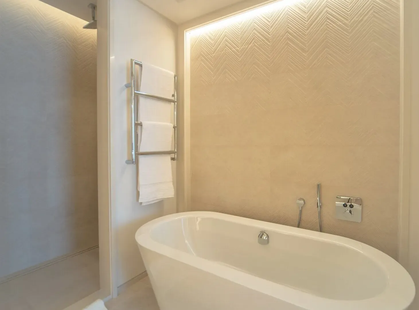 Rent, one bedroom apartment, 81m², Porto Montenegro, Tivat