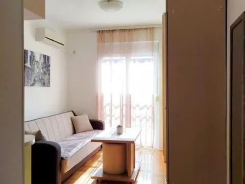 Prodaja, garsonjera, 19m², 1 maj, Podgorica - image 3
