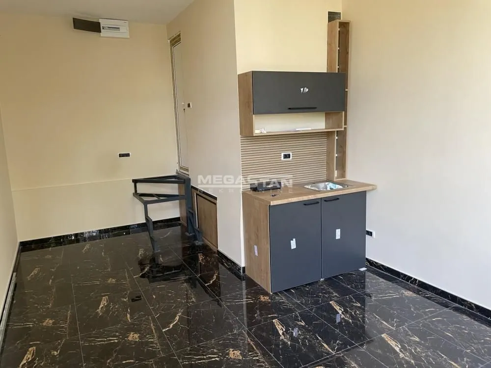 Izdavanje, poslovni prostor, 23m², Novi Beograd Sve Podlokacije, Beograd