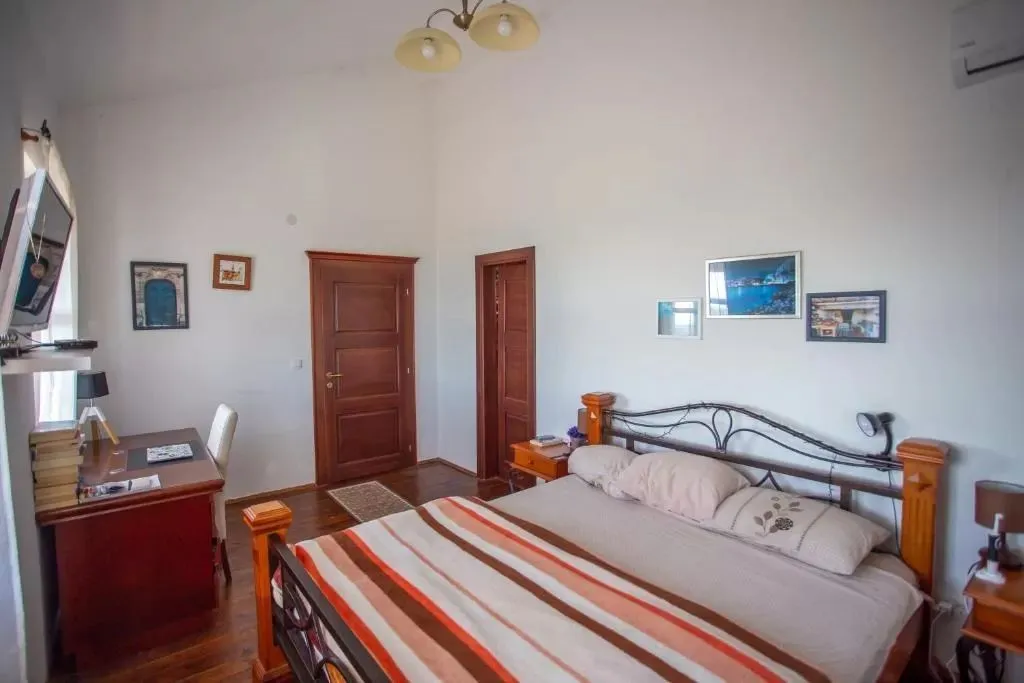 Prodaja, kuća, 210m², Zagora, Kotor
