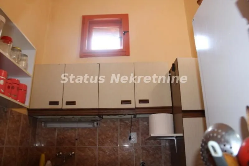 Prodaja, trosoban stan, 81m², Petrovaradin, Novi Sad
