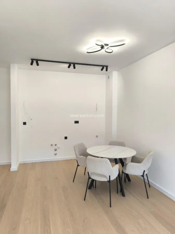 Prodaja, dvosoban stan, 51m², Dobrota, Kotor